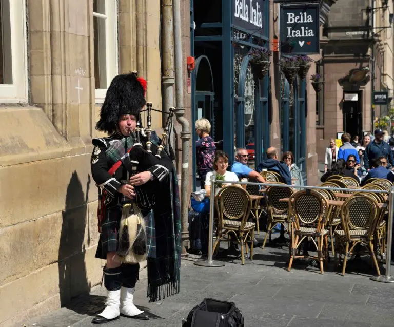 With You at the Beginning and the End – Scottish Water and MIW Bring Bottle Fillers to the West Highland Way