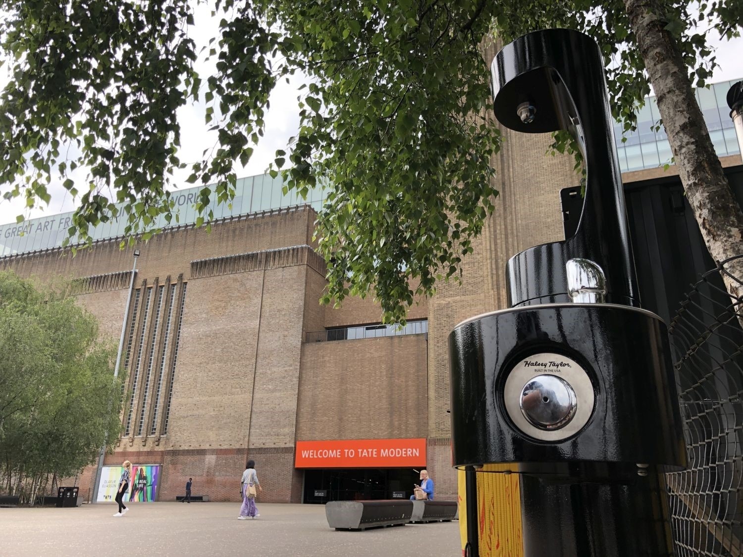 Outdoor drinking fountain at the main entrance to Tate Modern London.