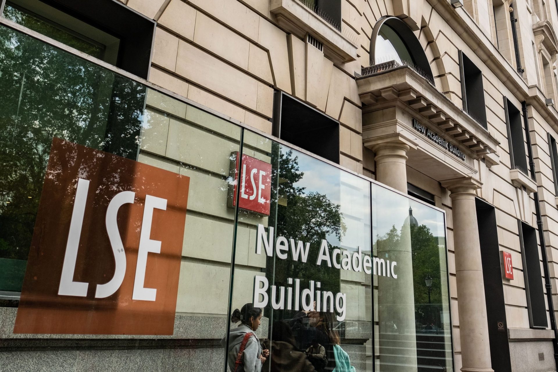 Looking to a plastic free future at the london school of economics and