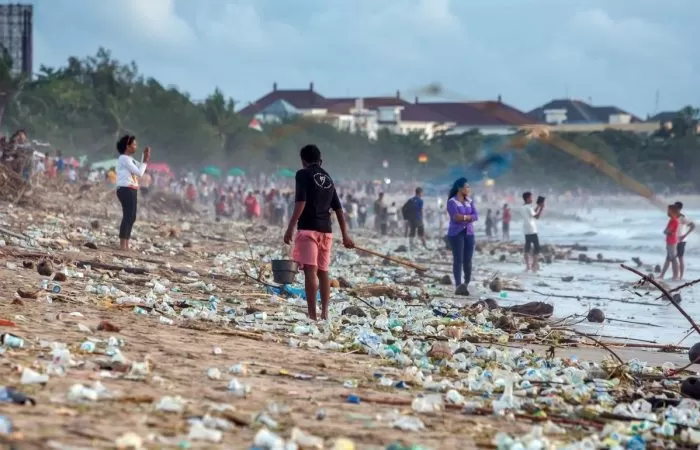 Case Study: The Impact of Water Bottle Refill Stations on Waste Plastic in Public Spaces